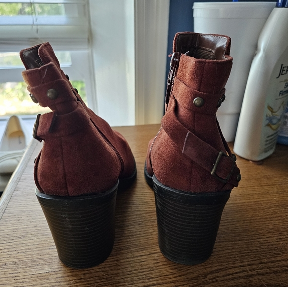 Bootie - Picture 4 of 5